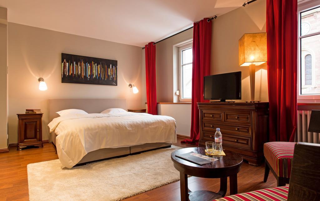 Hotel Restaurant "Le Strasbourg" Bitche Bilik gambar